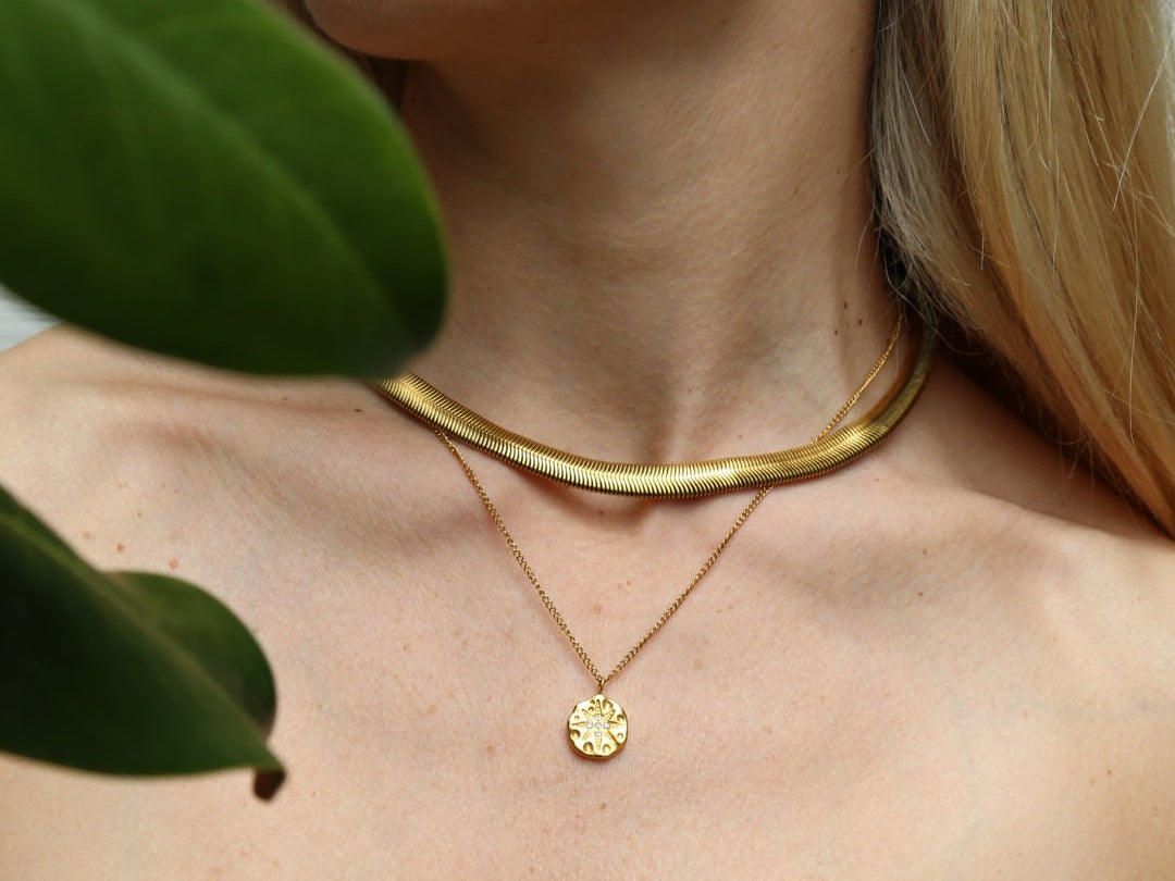 How to Layer Necklaces: A Beginner's Guide