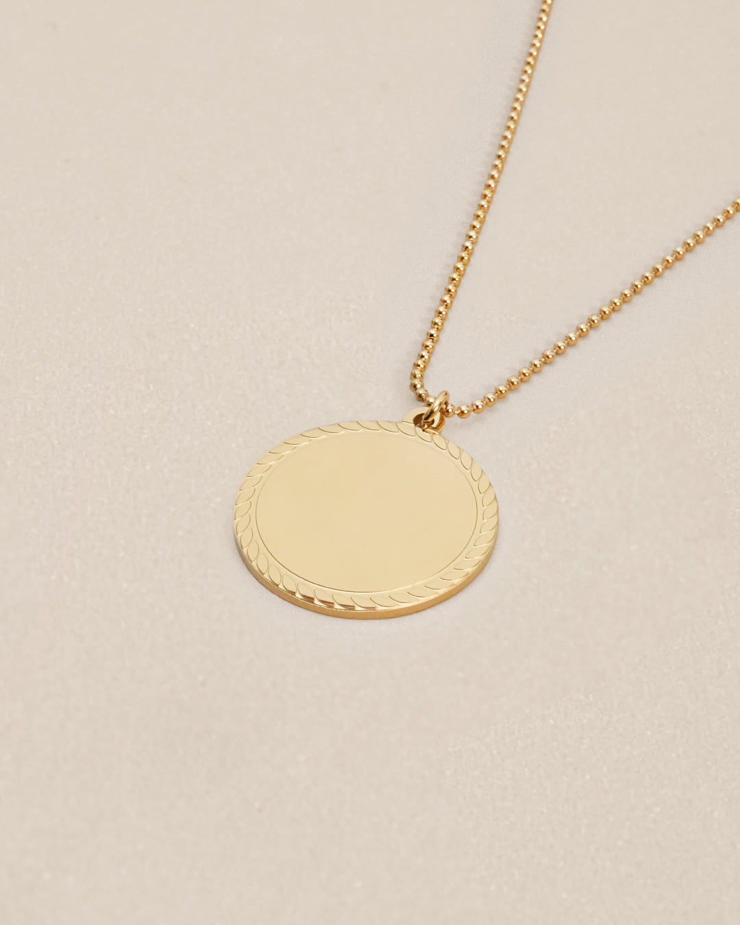 Engravable Round Gold Pendant Necklace