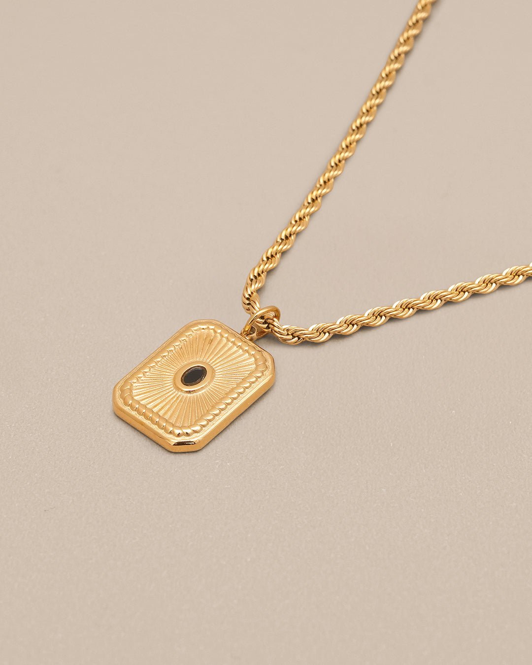 Black Stone Sunbeam Necklace - Oia Boutique