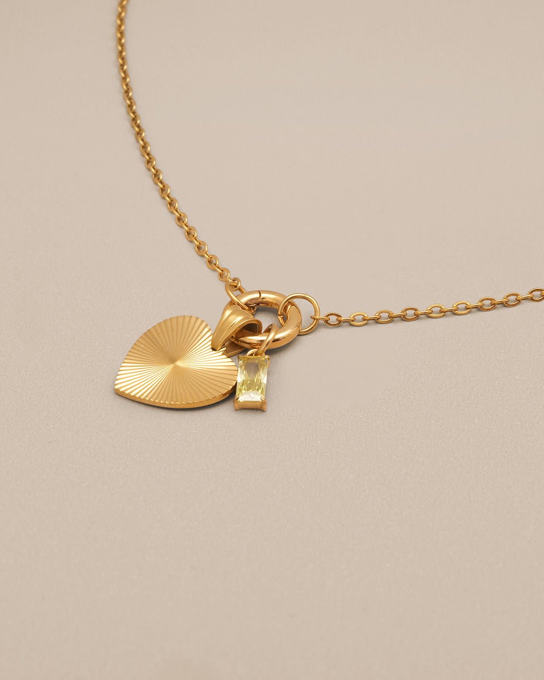 Cable Chain Charm Necklace - Oia Boutique