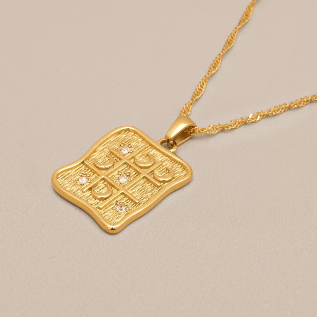 Curvy Compass Necklace - Oia Boutique