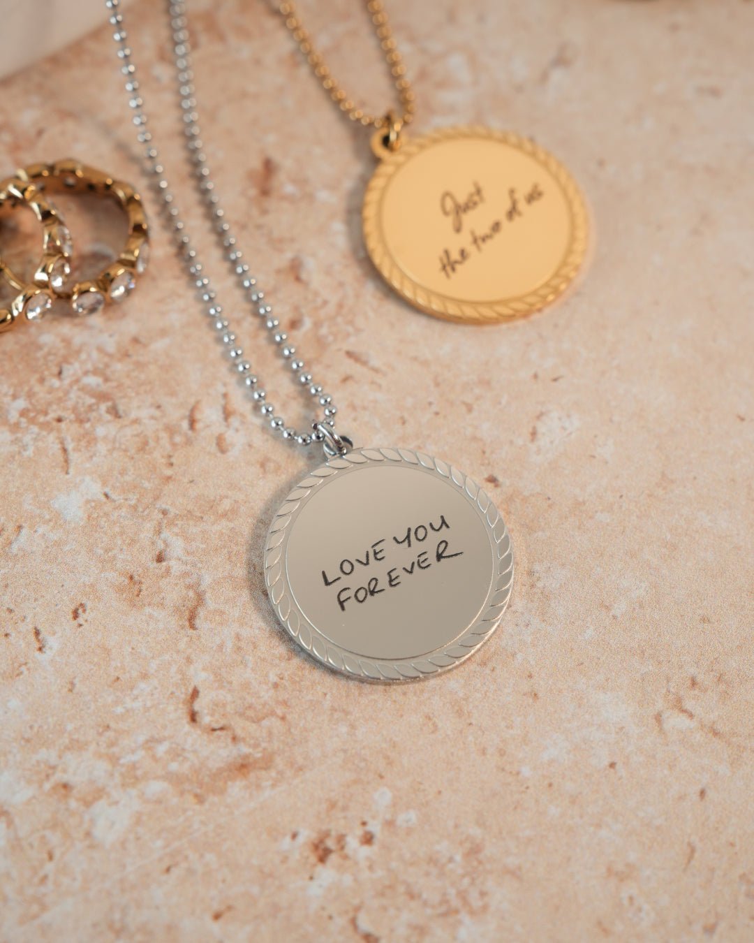 Engravable Round Silver Pendant Necklace - Oia Boutique