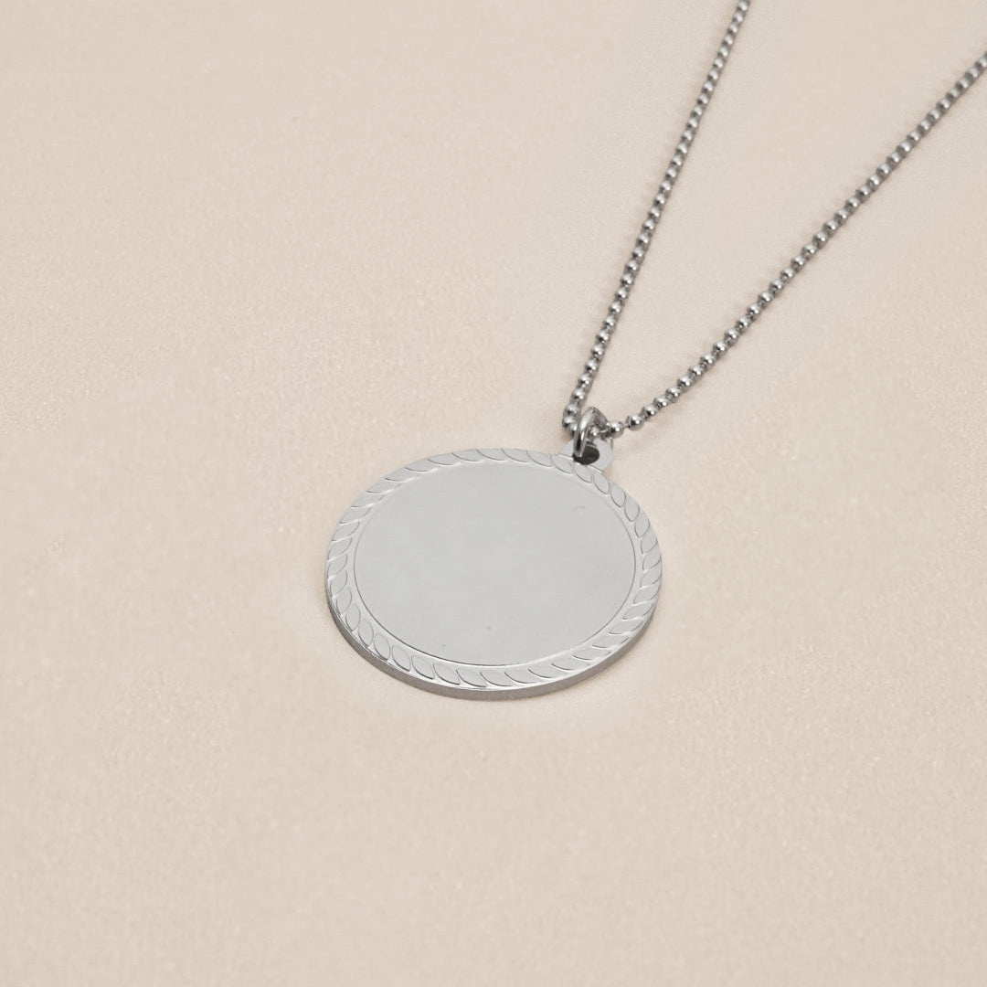 Engravable Round Silver Pendant Necklace - Oia Boutique