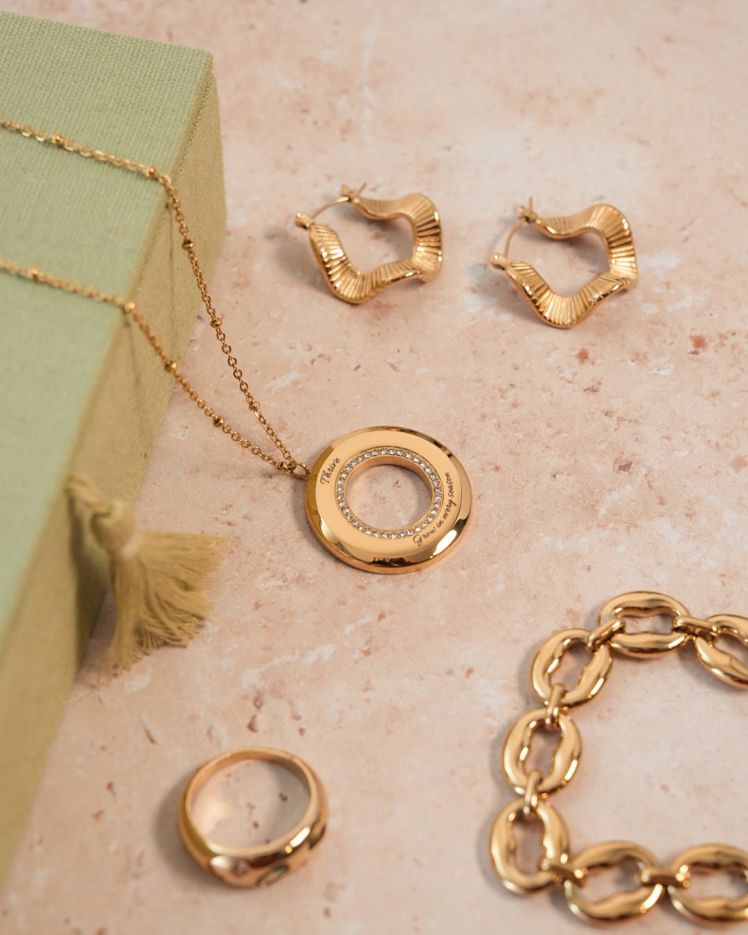 Engravable Unity Ring Pendant Necklace - Oia Boutique