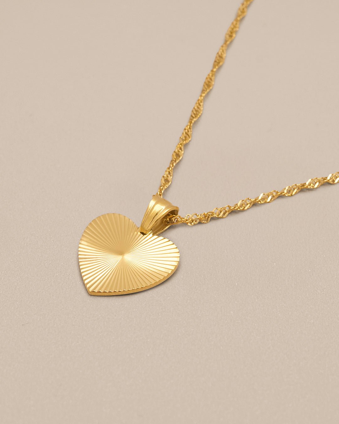 Heart Necklace - Oia Boutique