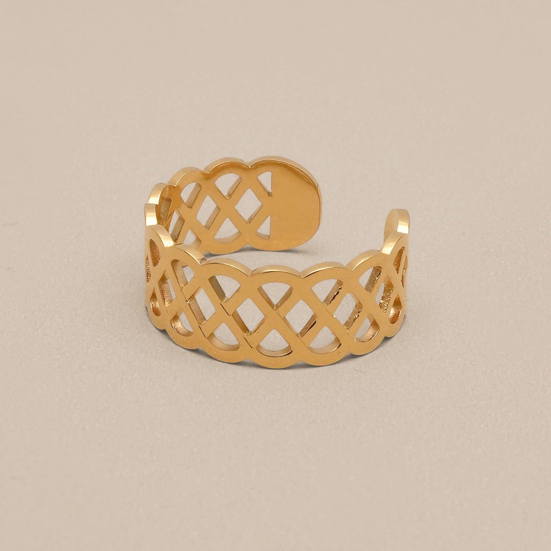 Hollow Eternity Chain Ring - Oia Boutique