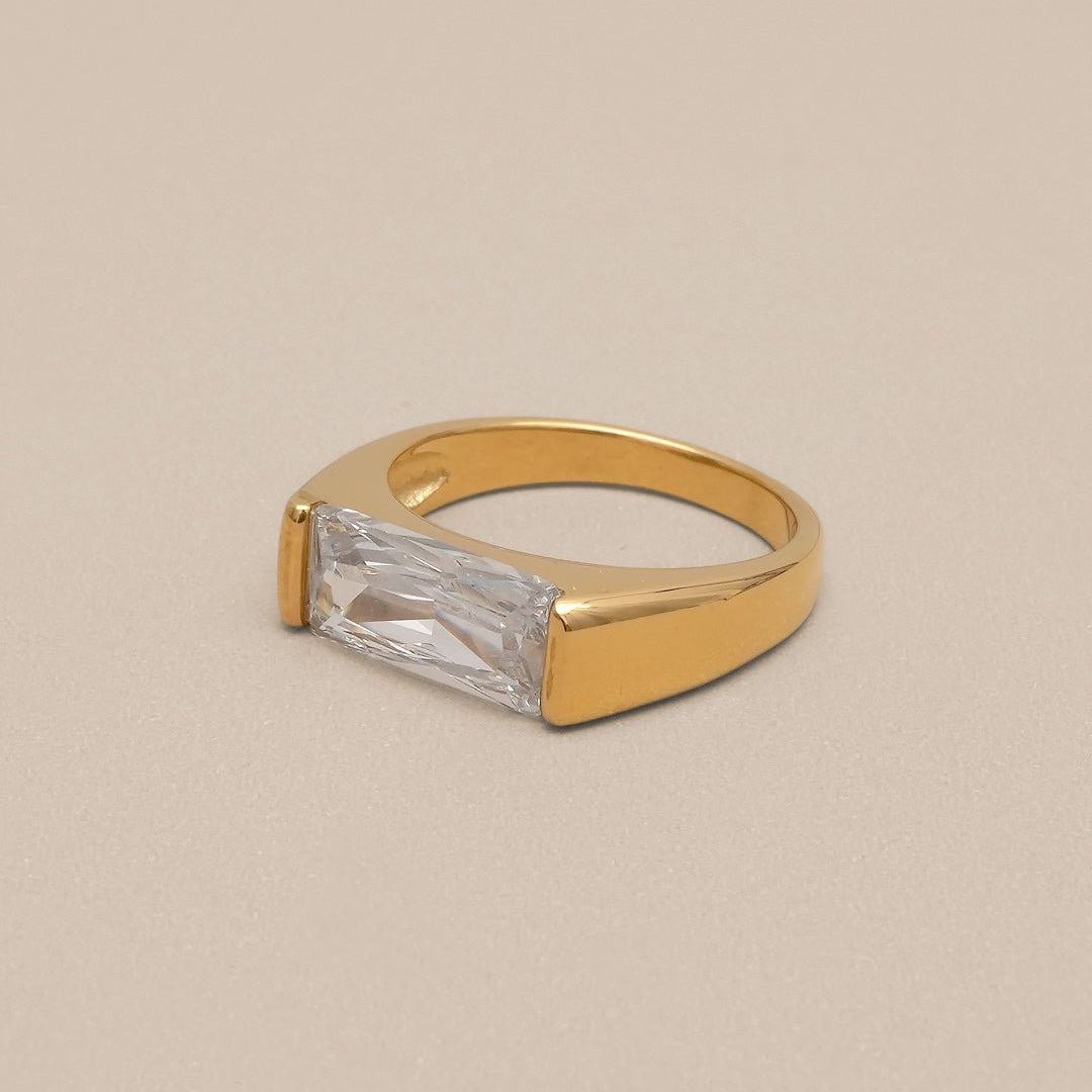 Iris Chunky Zircon Ring - Oia Boutique