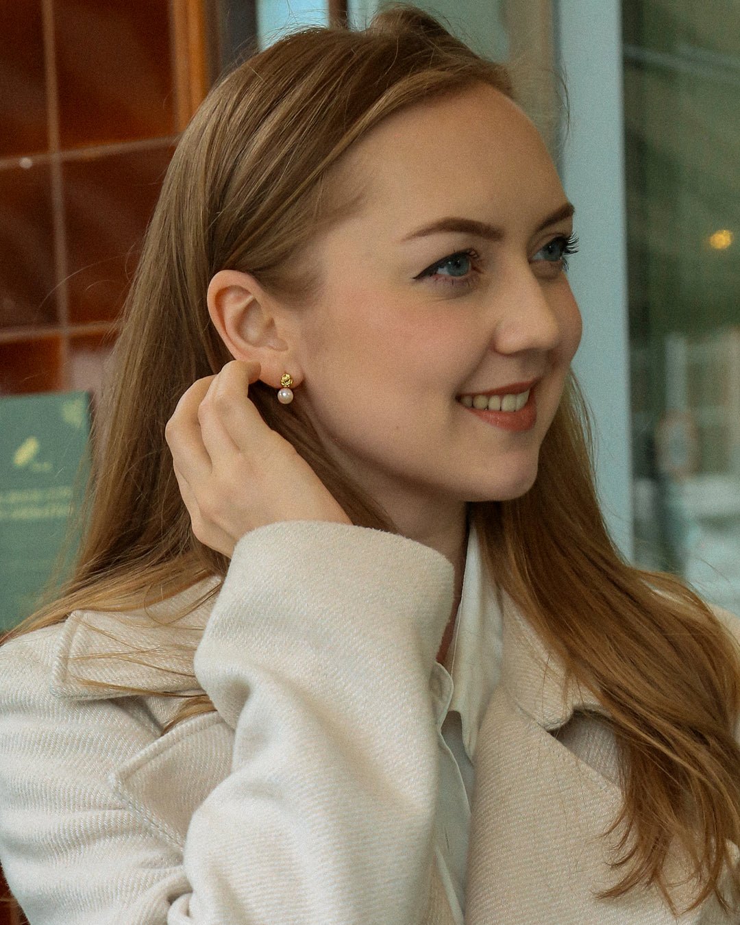 Irregular Pearl Stud Earrings - Oia Boutique