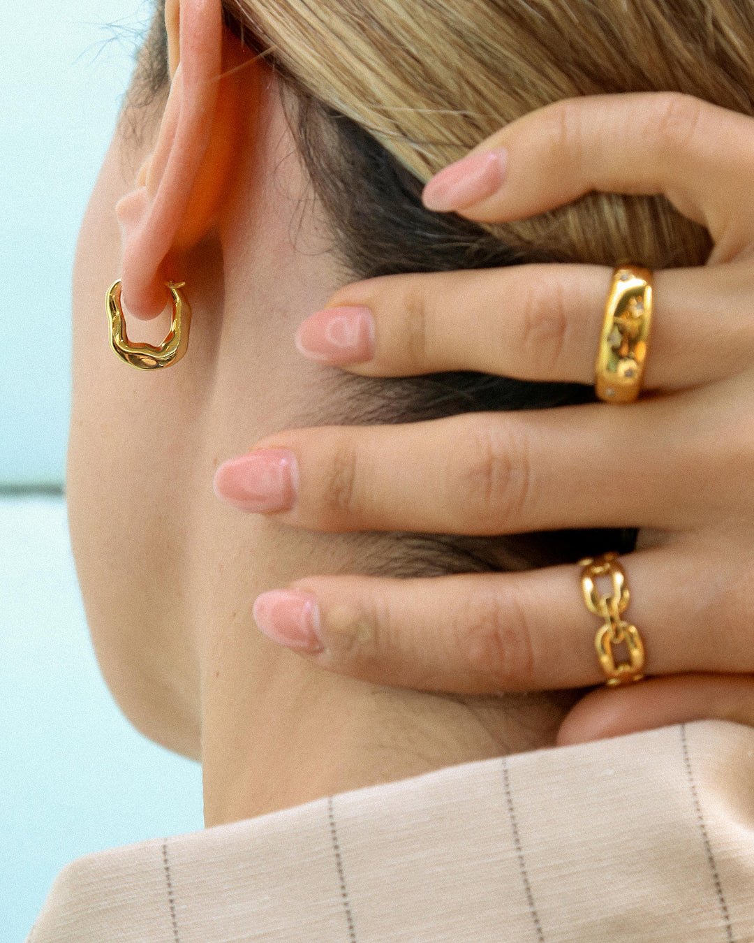 Irregular U Shape Hoop Earrings - Oia Boutique