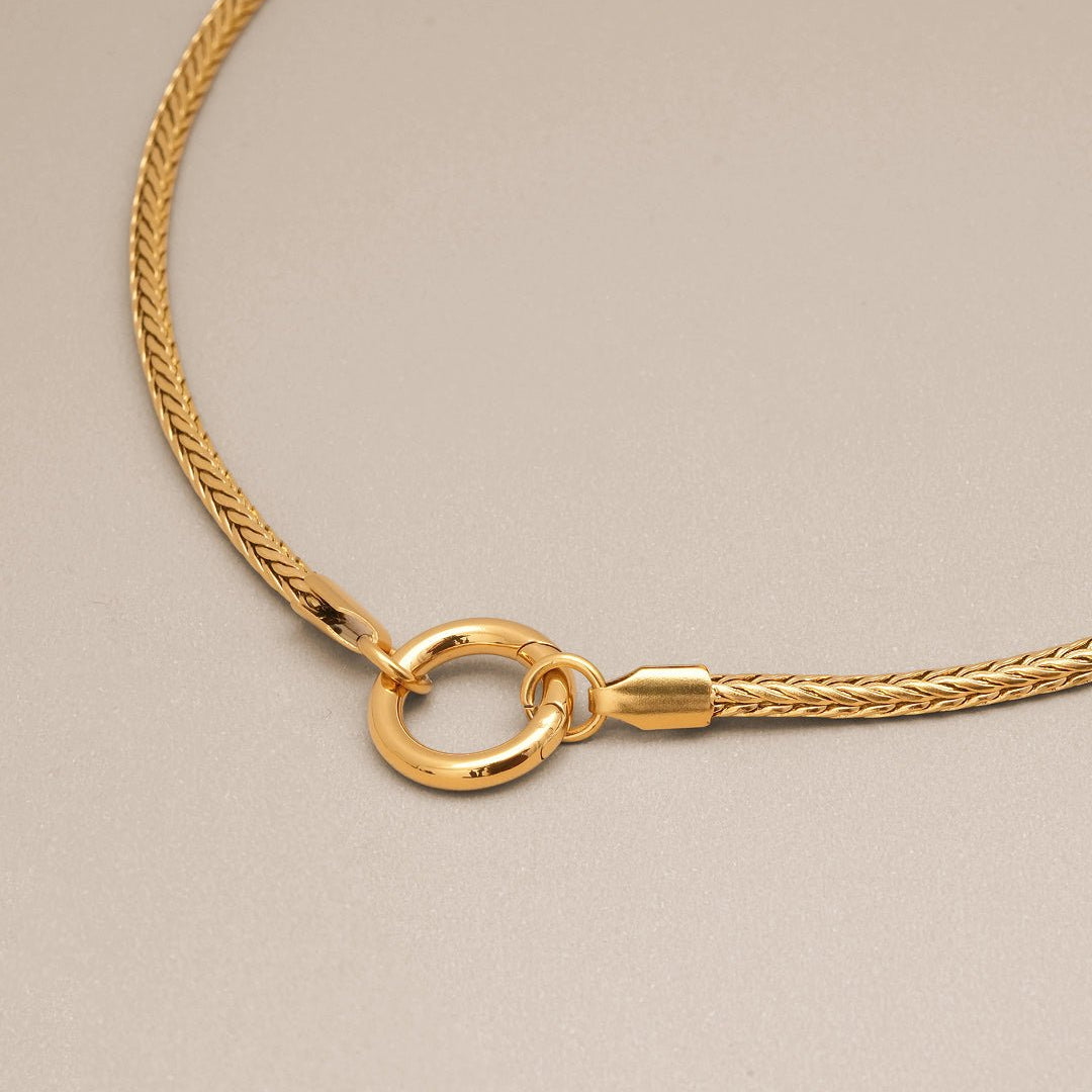 Juno Chain Charm Necklace - Oia Boutique