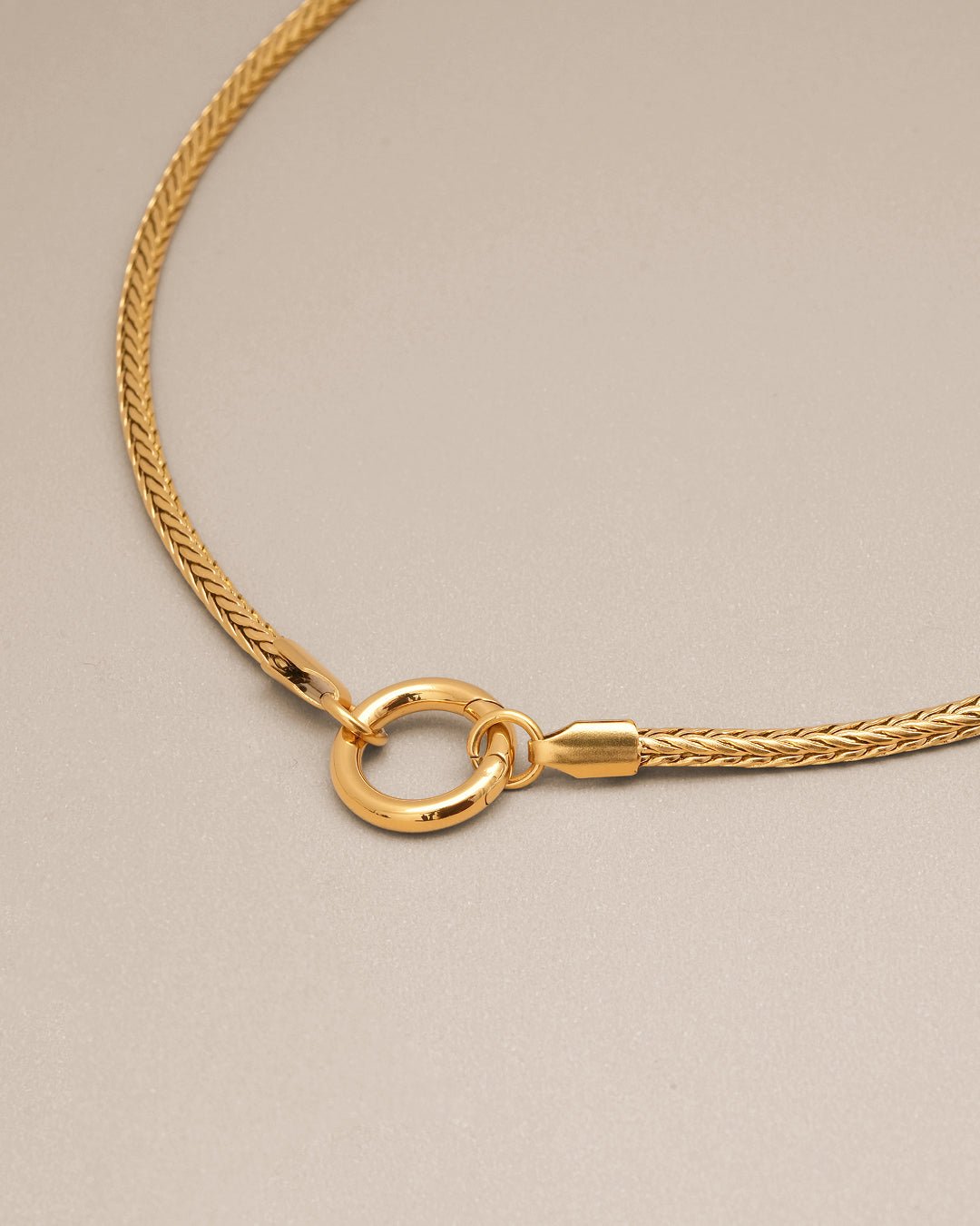 Juno Chain Charm Necklace - Oia Boutique