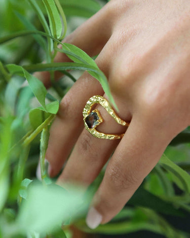 Louisa Irregular Black Quartz Ring - Oia Boutique Sustainable Gold Jewellery - Recycled18k Gold Plated