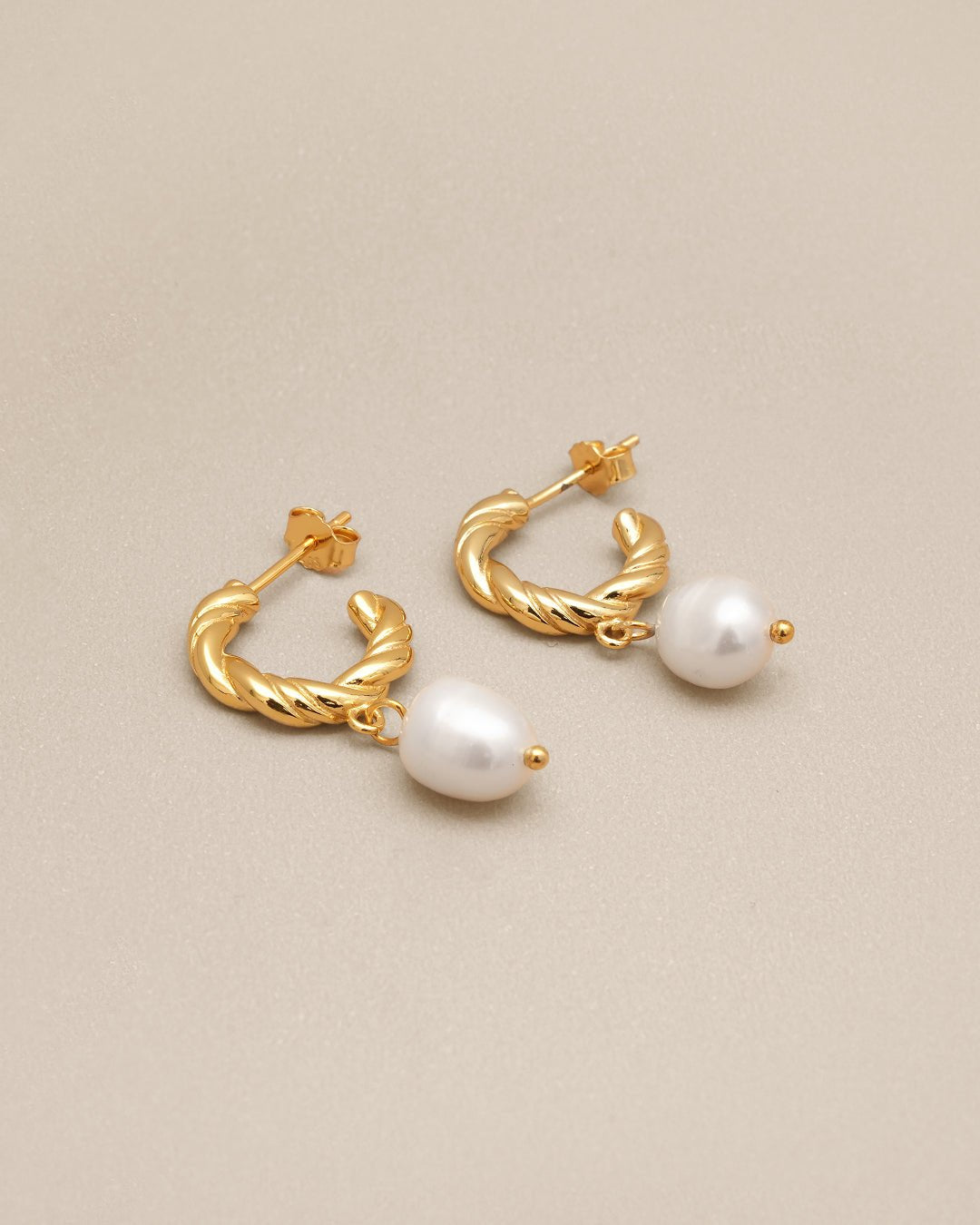 Pearl Drop Earrings - Oia Boutique