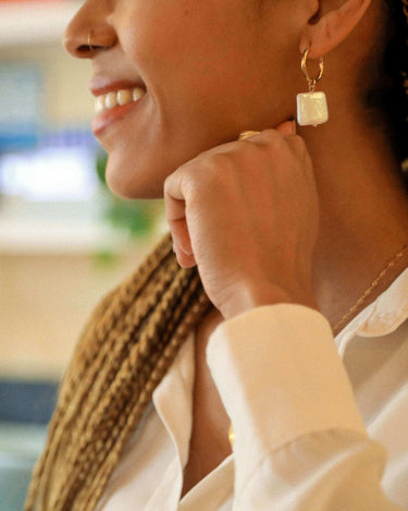 Pearl Huggie Earrings - Oia Boutique Sustainable Gold Jewellery - Recycled18k Gold Plated