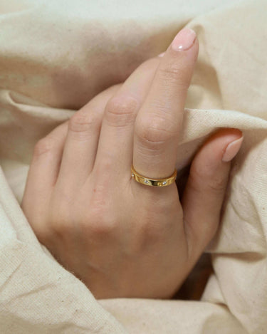 Theia Adjustable Star Ring - Oia Boutique Sustainable Gold Jewellery - Recycled18k Gold Plated